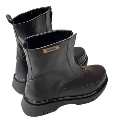 Imagen 2 de 3 de Bota Nicole En Viena Negro Corre Lola Envio Gratis