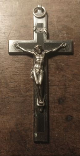 Antiguo Crucifijo En Bronce Plateado.