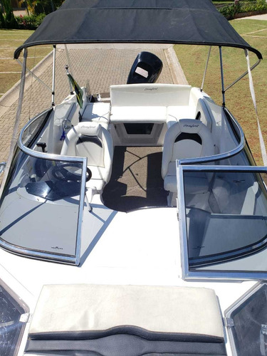 Lancha Ventura 215 Cabin 2011 (n Focker N Fs N Bayliner)