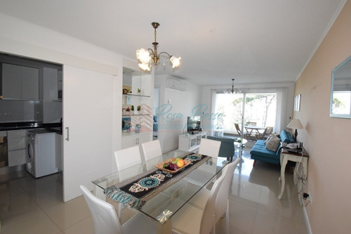 Apartamento En Brava, 1 Dormitorios *- Ref: 2855
