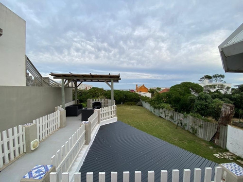 Imagen 2 de 22 de Casa En Venta De 4 Dormitorios C/ Cochera En La Barra