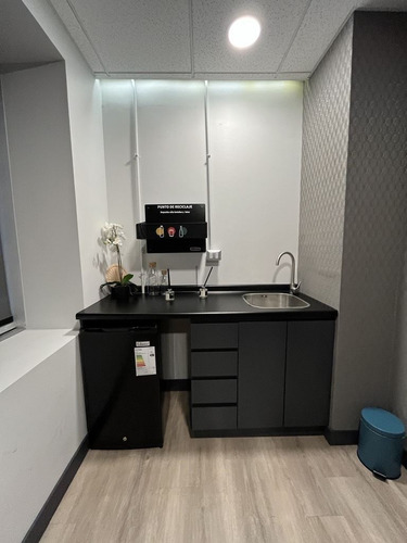 Oficina En Arriendo En Las Condes - Próximo A Metro El Golf