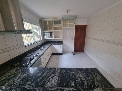 Imagem 19 de 30 de Sobrado Amplo Com Ótima Localização * Aceita Financiamento E Permuta * Agende Sua Viita. - Ca00370 - 67859742
