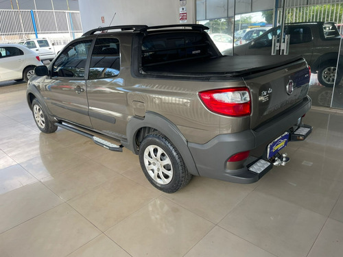 Fiat Strada 1.6 16v Trekking Cab. Dupla Locker Flex 3p