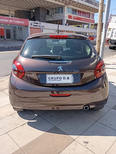 Peugeot 208 1.6 Feline Tiptronic