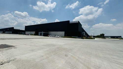 Nave Industrial En Renta 8,370m2 A 7 Min Del Aeropuerto De Queretaro Gps