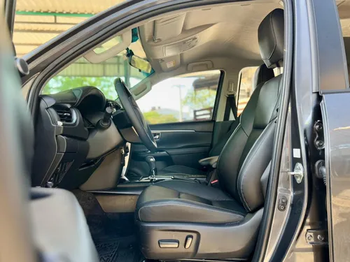 Toyota Fortuner 2.4 Diésel Sr 4X2