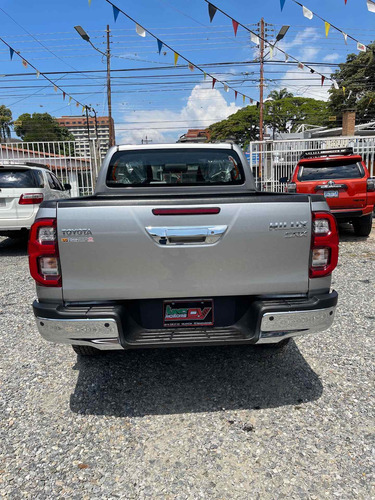 Imagen 13 de 15 de Toyota Hilux Full Equipo Full Automática 2023