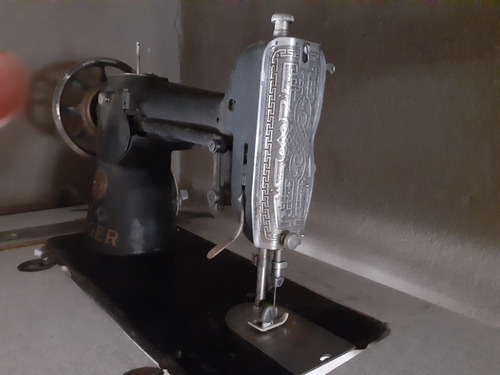 Maquina De Coser Singer Con Mesa Industrial