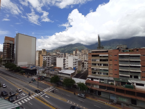 Imagen 7 de 11 de Oficina En Alquiler En Chacao (is)