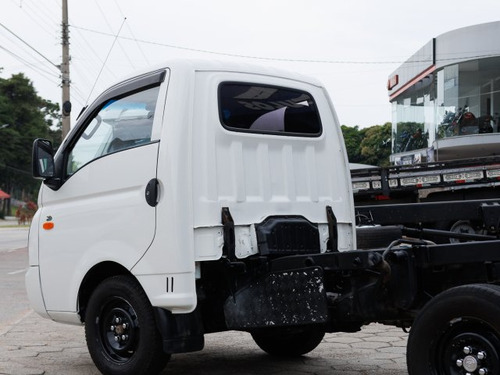 Hyundai HR HR 2.5 TCI HD LONGO SEM CAÇAMBA 4X2 8V 97CV TURBO INTERCO...