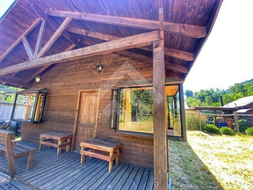Imagen 2 de 18 de Casa En Venta De 2d 1b Caburgua 50/500 M2