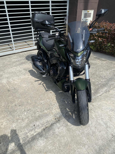 Bajaj Dominar