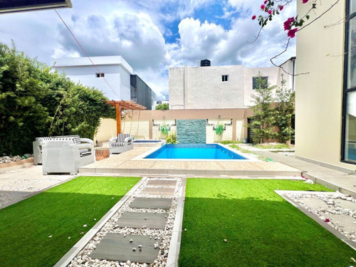 Villa En Venta Con Piscina Y Jacuzzi En San Francisco De Macoris