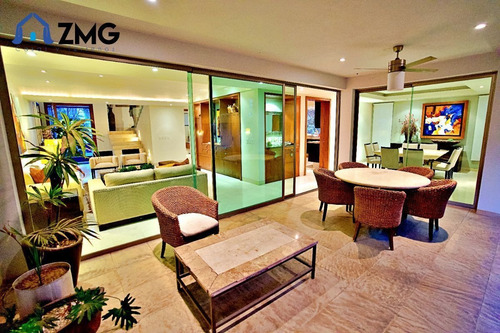 Residencia De Lujo En Valle Real Dentro De Coto Muy Buena Di