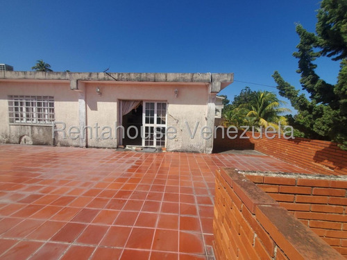 César Bullones Vende Extraordinaria Casa En Colinas De Santa Rosa, Lara 25-16955