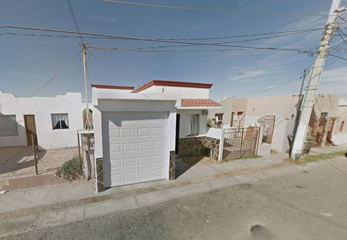 Casa En Perfecta Ubicacion Las Dunas. Lcv