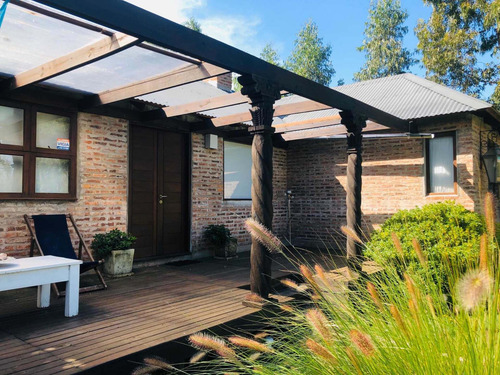 Imagen 3 de 30 de Inmobiliaria Viale. ****** V E N D E *********oportunidad !! Bella Vista , 100m Delmar , Piscina , 2 Domitorios , Apartamento De Visitas, Cochera , Deposito Herramientas .