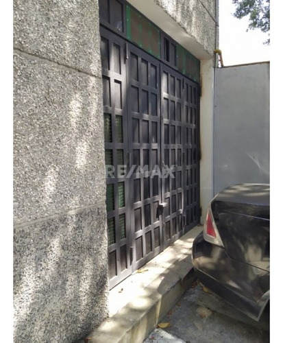 Alquiler Edificio Comercial Los Chaguaramos T300m2 C560m2
