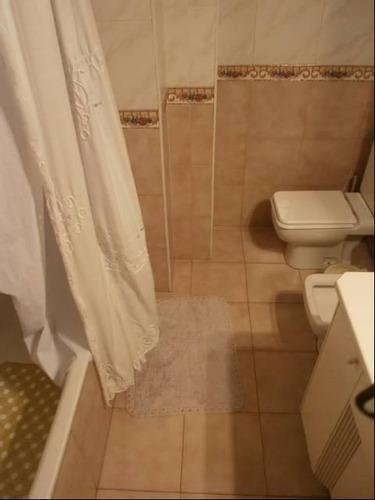 Chalet 4 Amb., 3 Plantas Y De Gran Solidez Constructiva