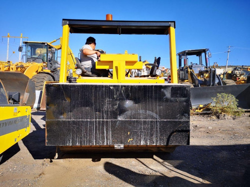 Imagen 3 de 11 de 22) Rodillo Vibrocompactador Doble Hypac C778b