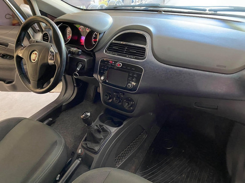 Fiat Punto Atractive 1.4 - Año 2015