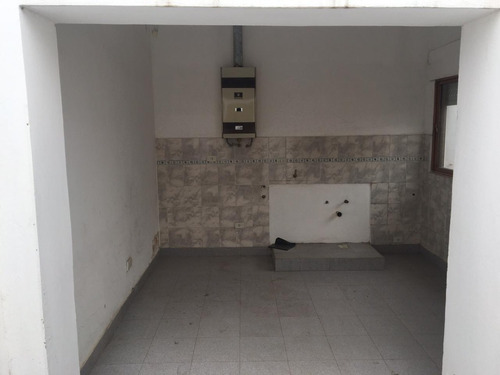 Imagen 5 de 7 de Vendo Departamento Ph A Reciclar B° Empalme Tinogasta 4500