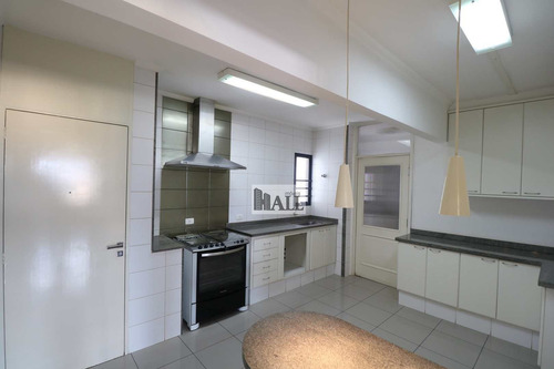 Apartamento À Venda Vila Imperial Com 4 Quartos, 2 Vagas 208 M² - V8056