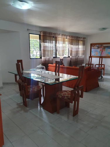 Lorena Inojosa Vende Apartemento En Valles De Camoruco.