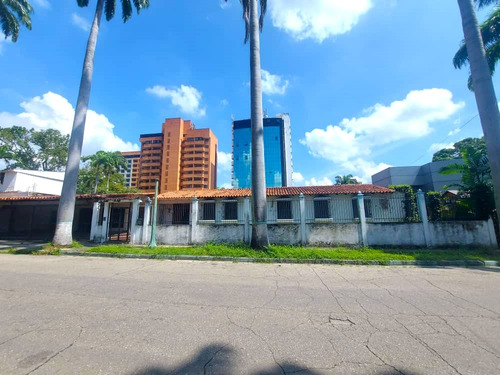 Mary Castro Vende En La Urb. Carabobo Casa Comercial