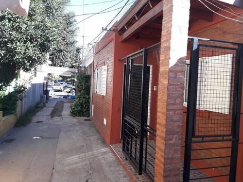 Departamento De Pasillo En El Barrio Fisherton