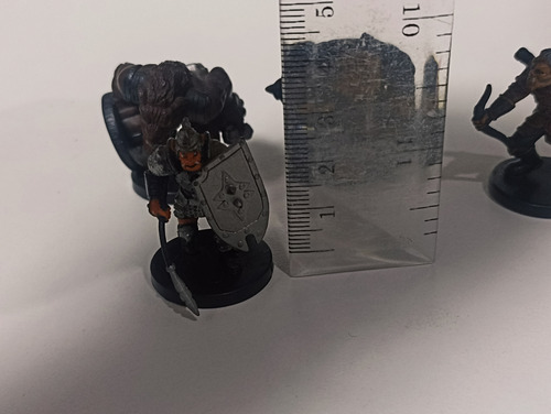 Mini Figuras Calabozos Y Dragones. Giant Of Legend 5 Pz (Usado)