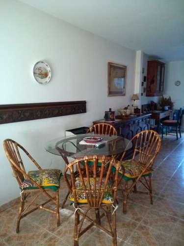 Triplex Al Frente - Calle 5 N° 5312 - Santa Teresita