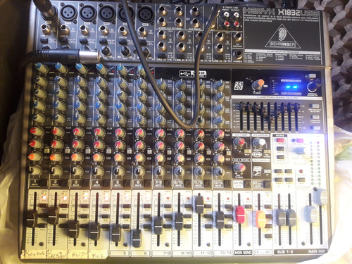 Consola Behringer X1832usb Xenyx De Mezcla 100v/240v (Usado)