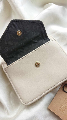 Steve Madden Credit Cartera Chica Color Beige