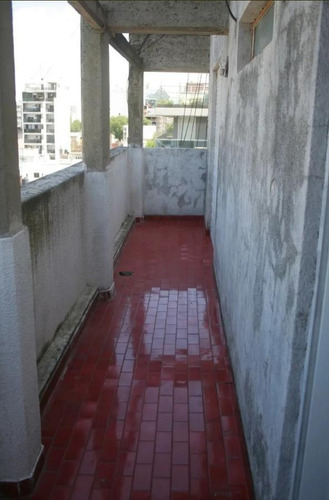 Imagen 8 de 11 de Dúplex De 3 Pisos C/ Terraza Exclusiva Patio Parrillero - Rioja 2488