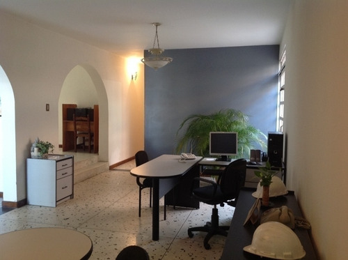 Imagen 4 de 20 de Casa Comercial De Dos Plantas En Venta, Sector San José De Tarbes437663