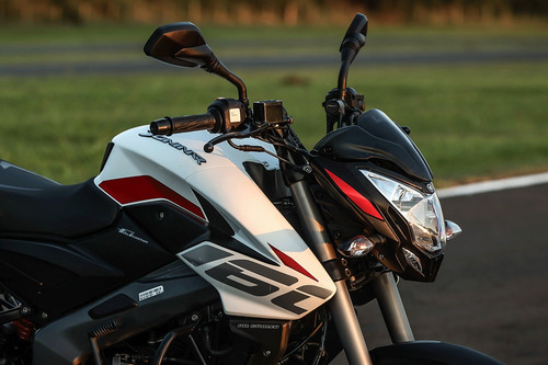 #002 - Bajaj Dominar 160cc - 0km - Yamaha Factor 150cc