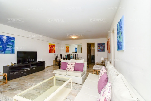 Apartamento De Tres Dormitorios En Venta - Punta Del Este- Ref: 24798
