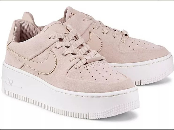 air force one mujer rosas