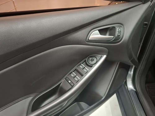 Ford Focus 2.0 SE PLUS 16V FLEX 4P POWERSHIFT