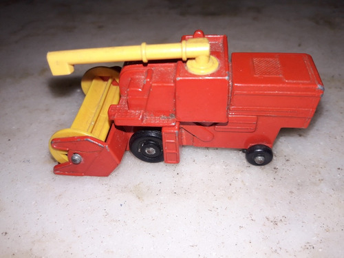 Antiguo Matchbox By Lesney,1977,combine Harvester,n° 51.