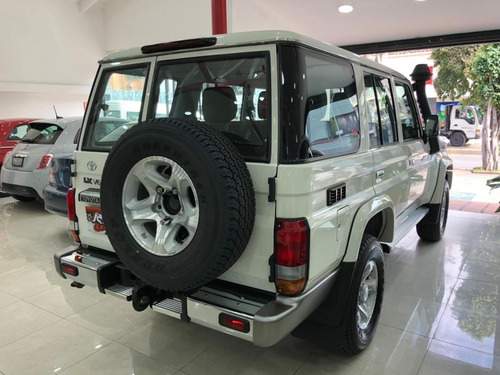Imagen 5 de 11 de Toyota Macho