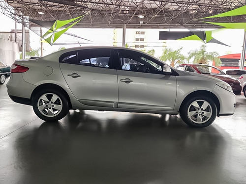 Imagem 11 de 15 de Renault Fluence 2.0 Dynamique 16v 2013
