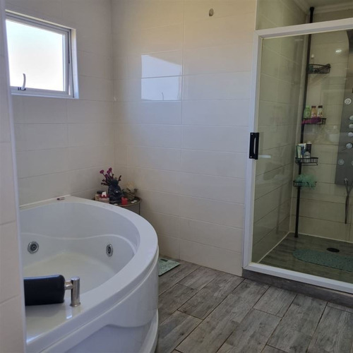 Imagen 19 de 22 de A Minutos De Frutillar Se Vende Linda Y Cómoda Casa