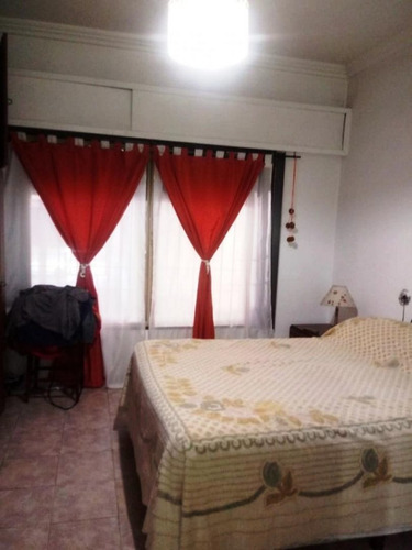 Imagen 11 de 17 de Venta De Casa Chalet Con 4 Dormitorios En Wilde Centro