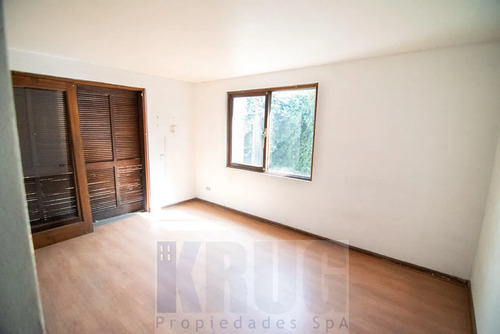 Venta Propiedad De Uso Mixto En Vitacura