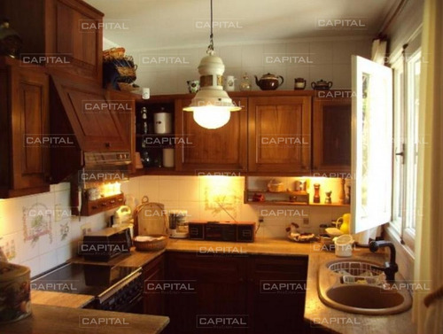 Casa En Cantegril Punta Del Este + Venta- Ref: 24792