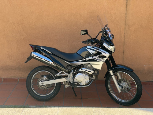 Imagen 1 de 15 de Honda Falcon 400