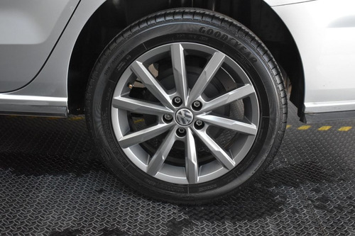 Imagen 10 de 15 de Volkswagen Vento Comfortline Plus L4 1.6l Abs Ba Ac Tm 2020